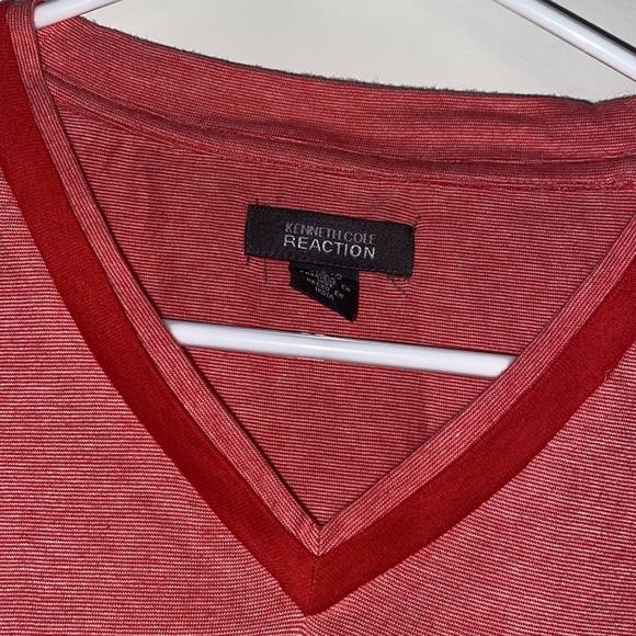 Kenneth Cole V Neck Shirt - Picture 3 of 3